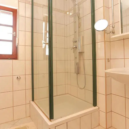 Apartment Gorgeous In Okrug Gornji With Kitchen Trogir